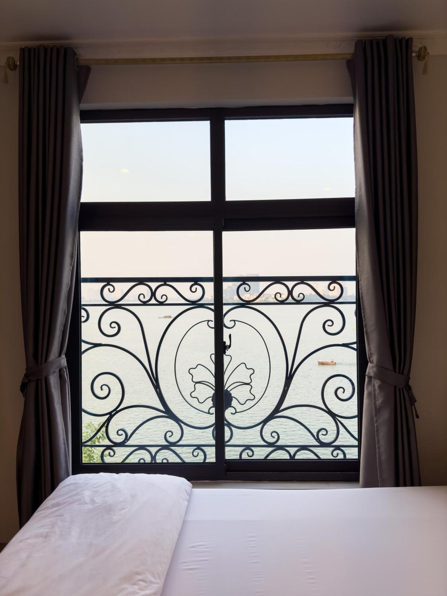 Ven Ho Hotel Hanoi Exterior photo