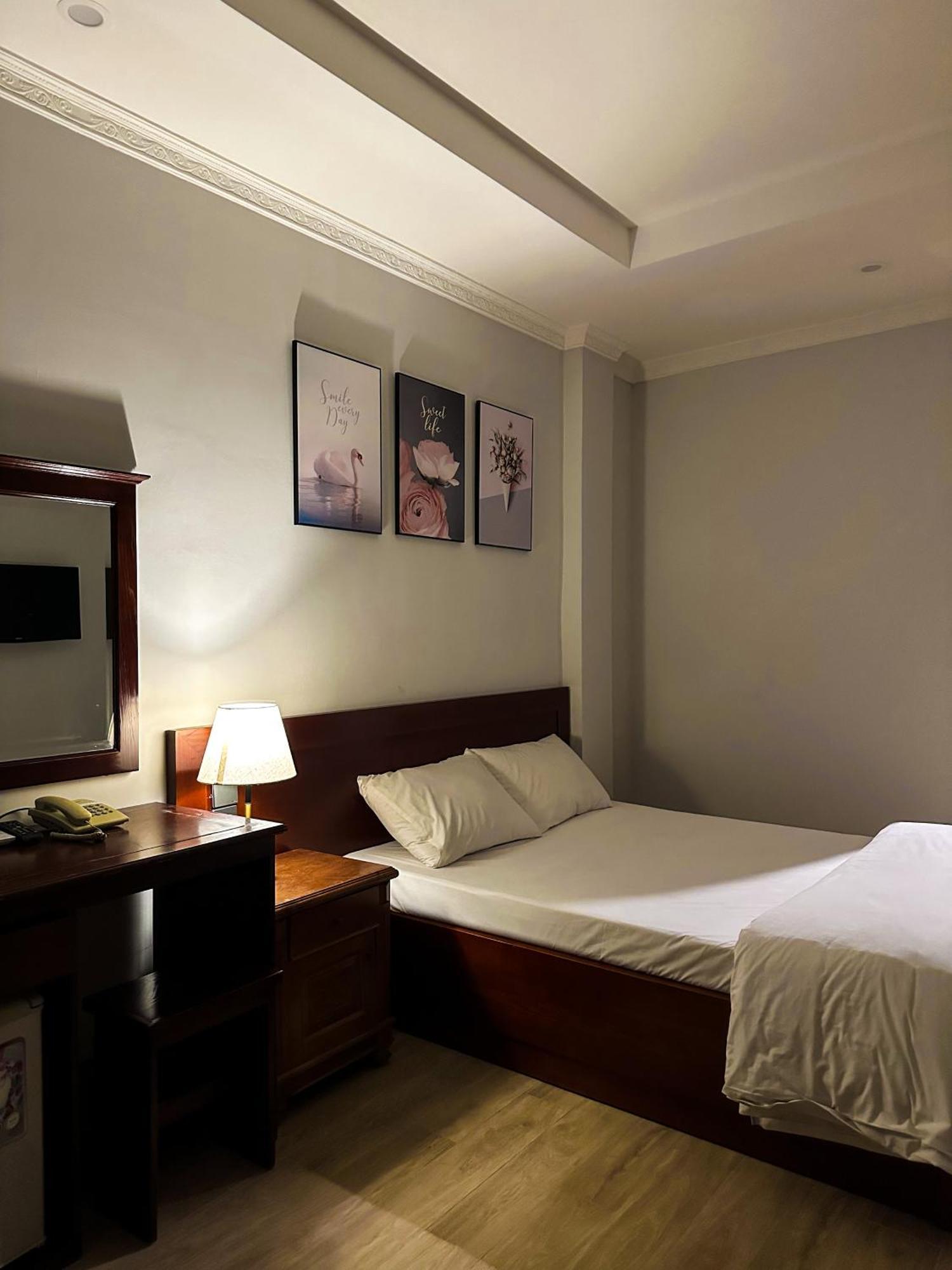 Ven Ho Hotel Hanoi Exterior photo