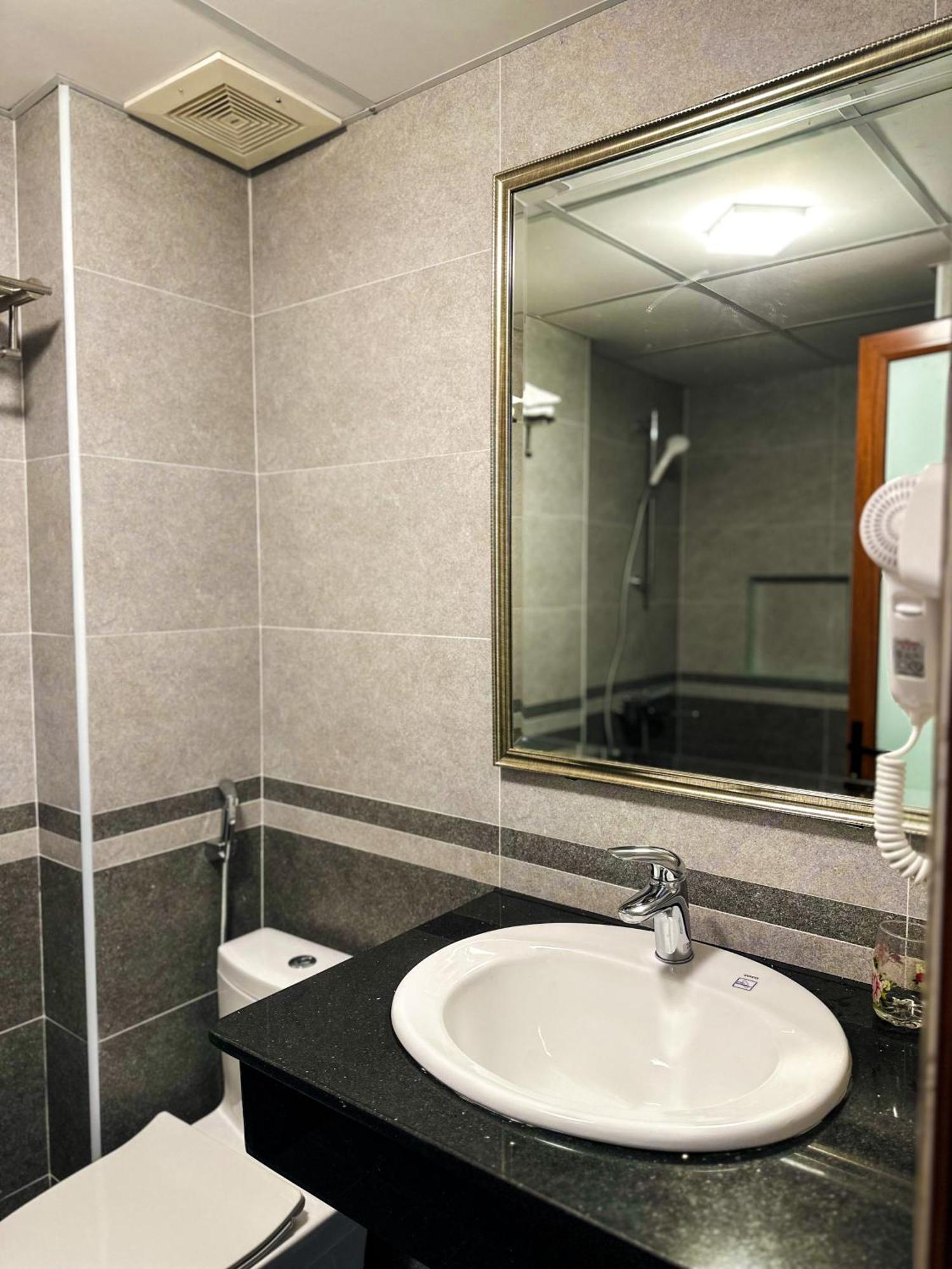 Ven Ho Hotel Hanoi Exterior photo